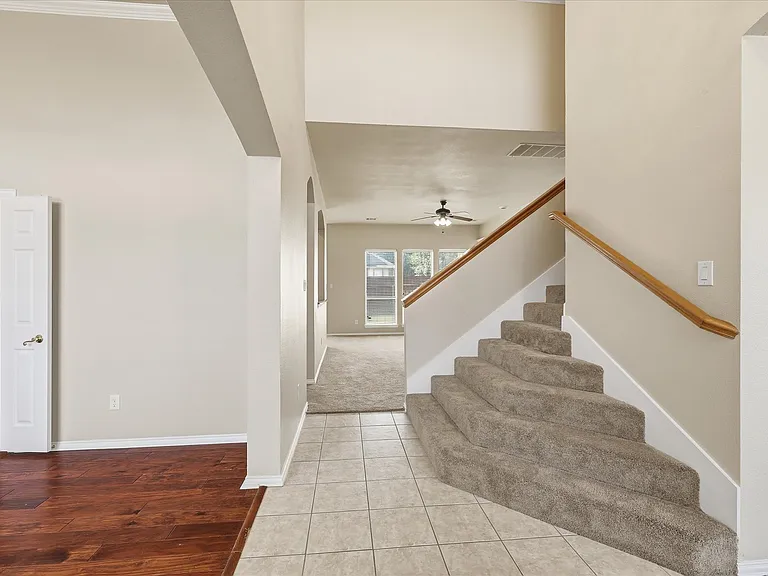 944 Hedgcoxe Rd — Photo 10