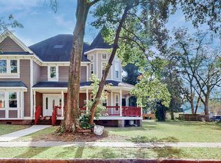 907 E Waldburg St, Savannah, GA 31401