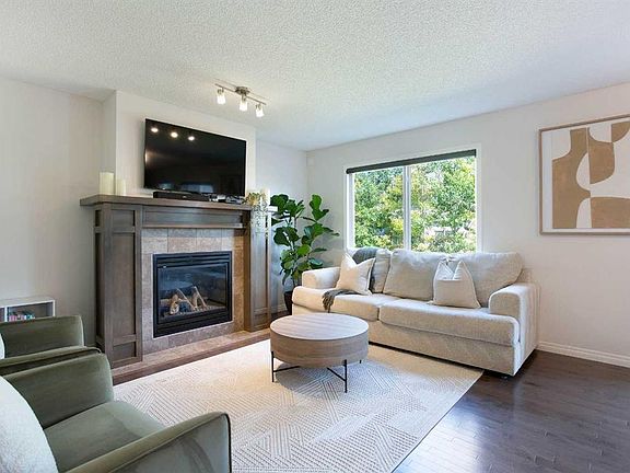 4th image of 2363 S Baywater Cres SW