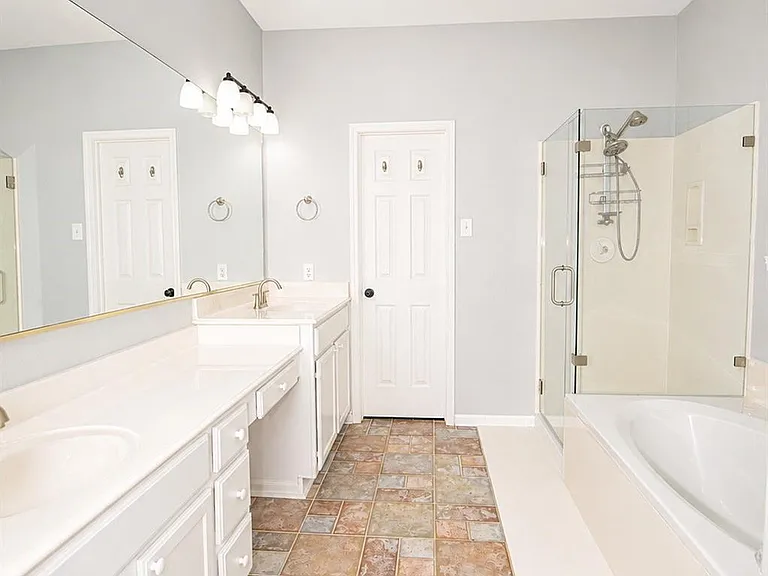 7207 Emerald Glen Dr — Photo 8