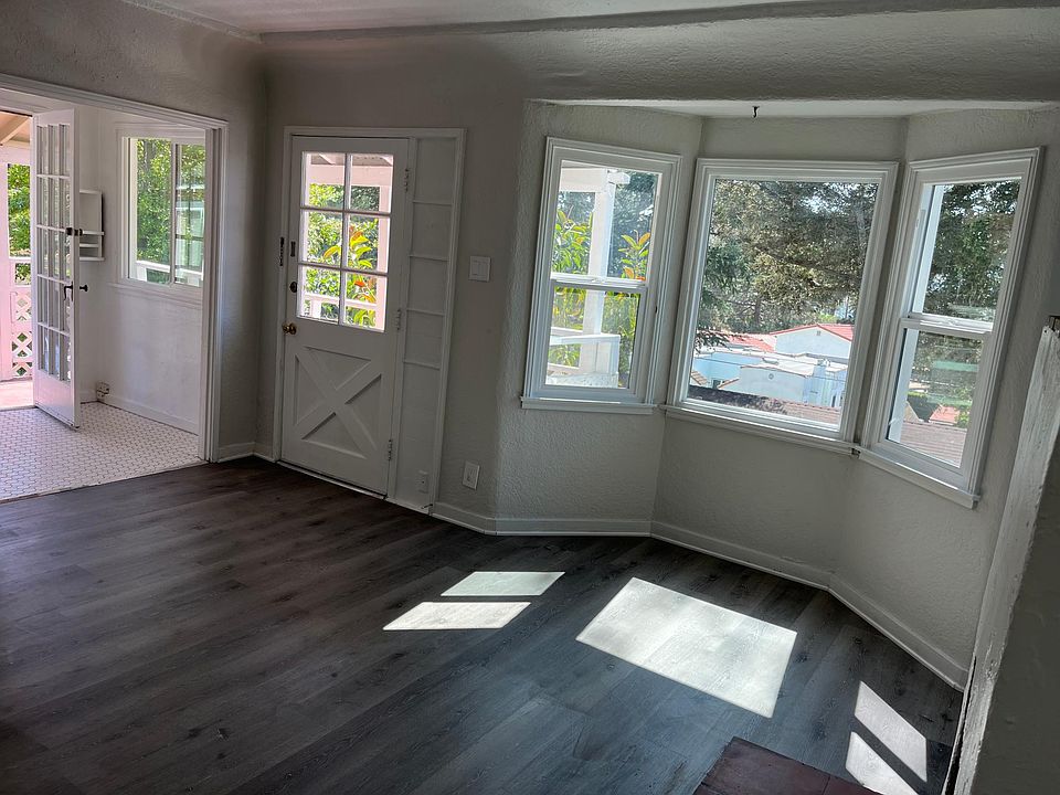 Large living area and eating area connected