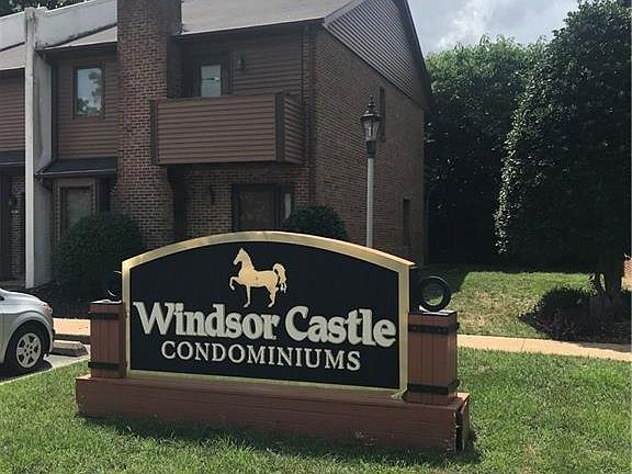 2nd image of 161 Windsor Castle Dr APT C