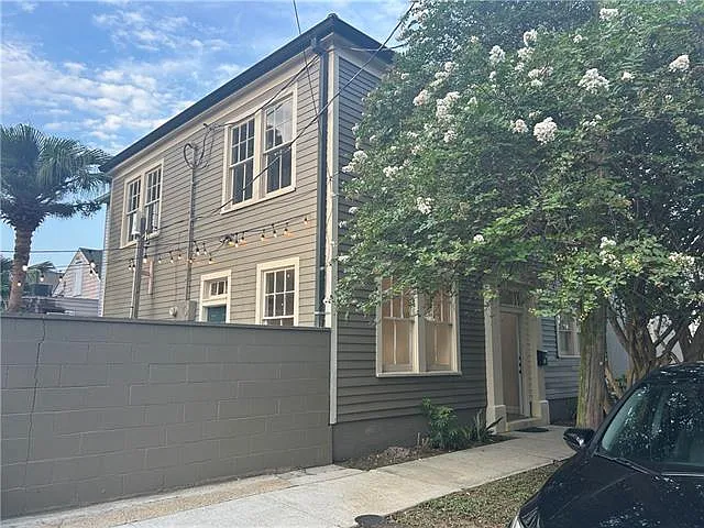 622 Pelican St — Photo 2