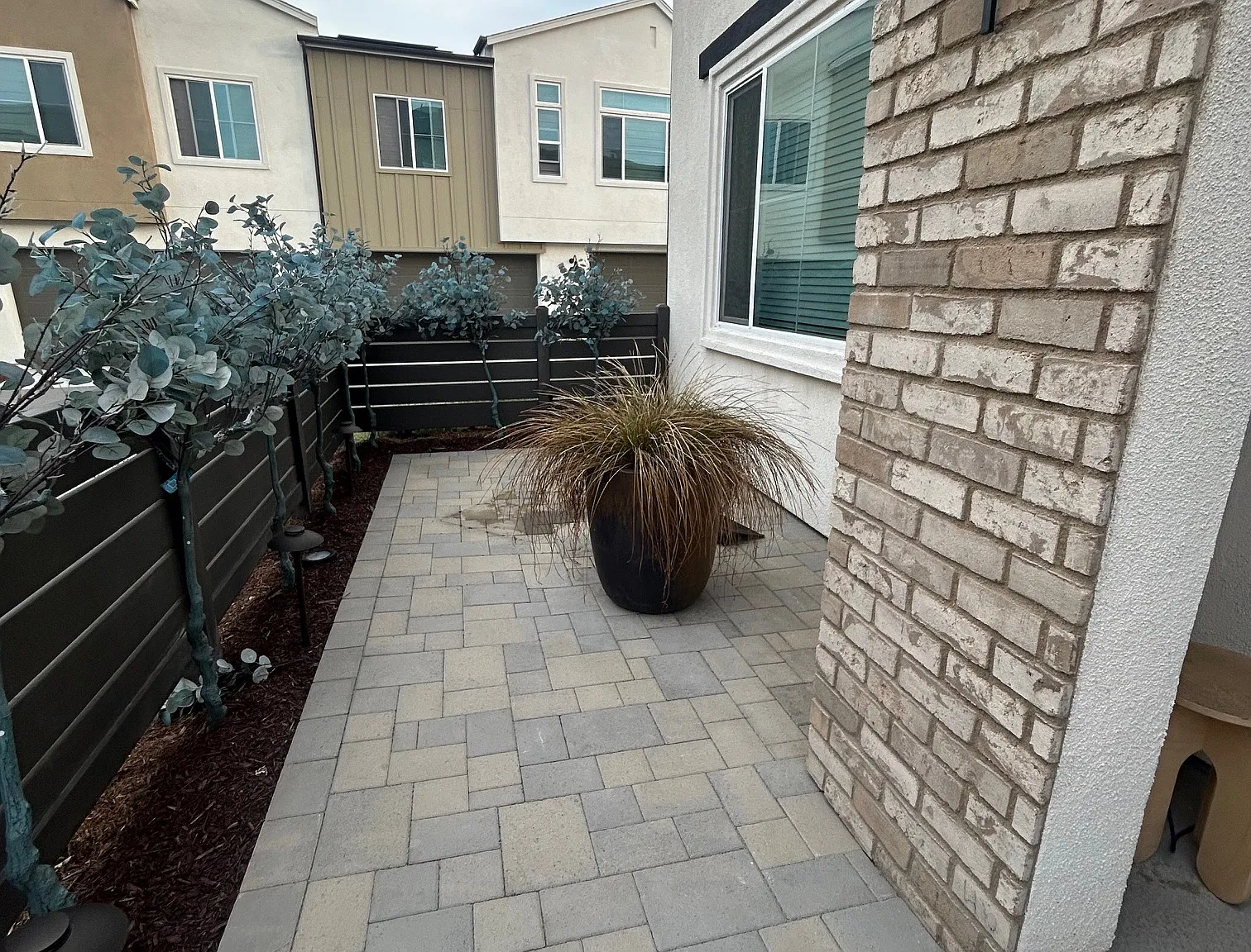 4 bed, 2.5 bath, 1623 sqft, $4,400 — Photo 3