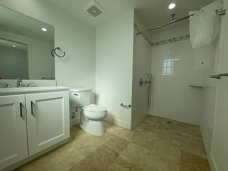 11490 Oxnard St #12 — Photo 5