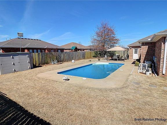 5th image of 1914 SW Sequoia St