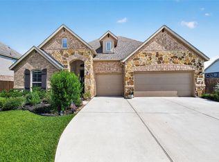 11806 Autumn Leaf Dr, Mont Belvieu, TX 77535