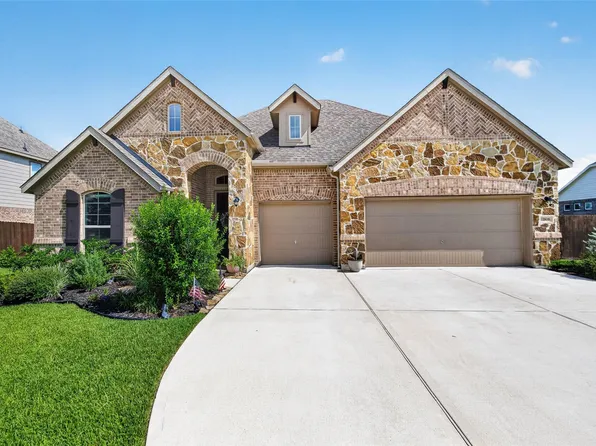 11806 Autumn Leaf Dr, Mont Belvieu, TX 77535