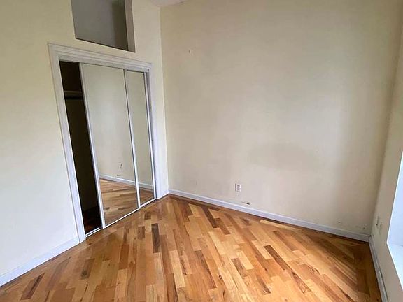 4th image of 338 Hamilton Ave #2C