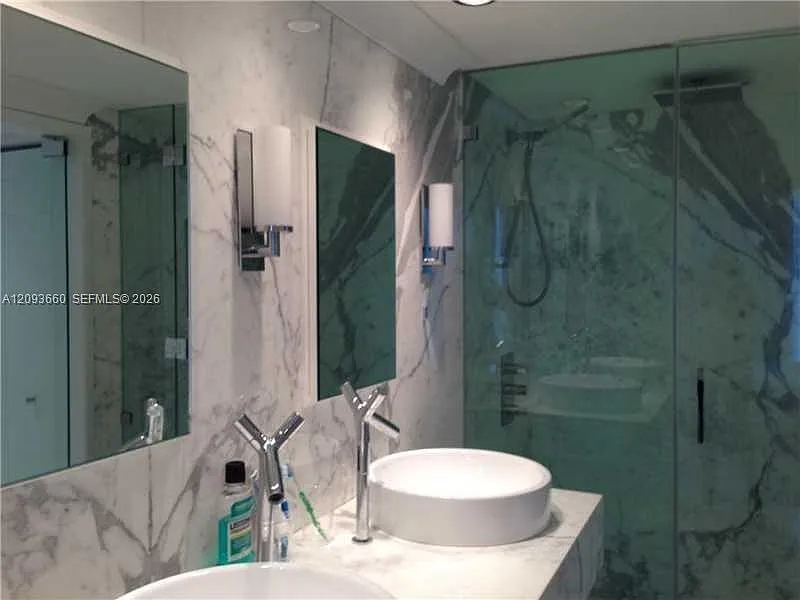 Icon Brickell Condo No 3 — Photo 3