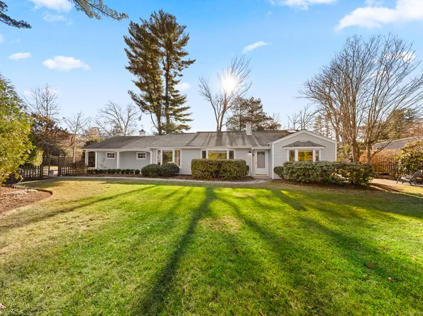 1 Woods Grove Road, Westport, CT 06880