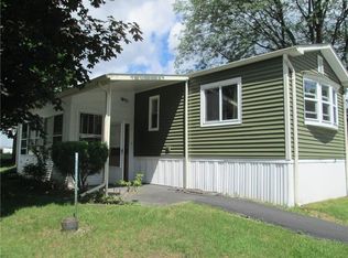 28 Sycamore Dr, Avon, NY 14414