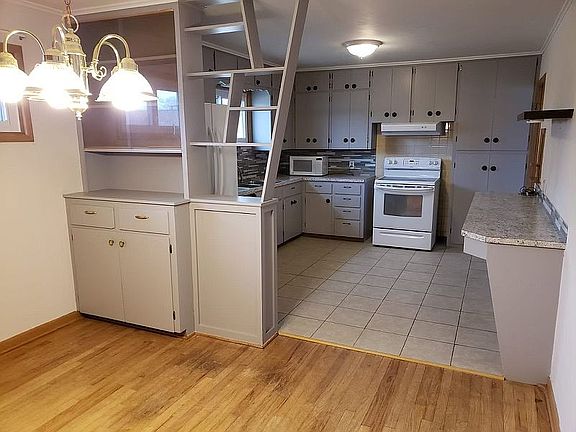 4th image of 601 E Emporia Ave