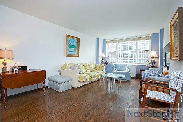 Sold by NextStopNY | media 17