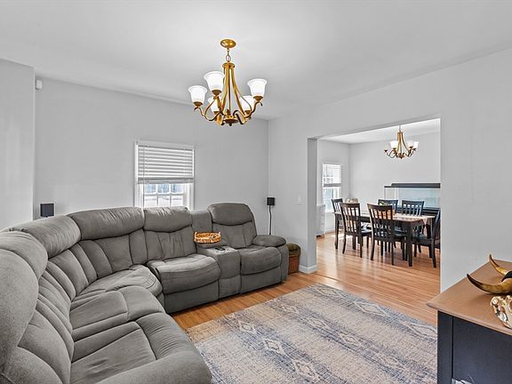5th image of 2453 Acushnet Ave