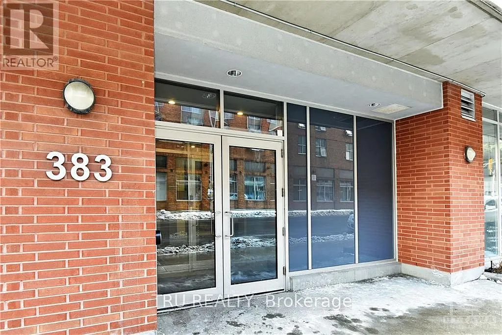 1 bed, $2,000 — Photo 3
