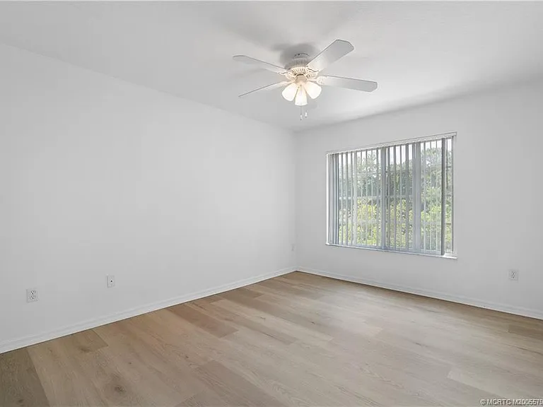 1575 SE Pomeroy St #8-5 — Photo 17