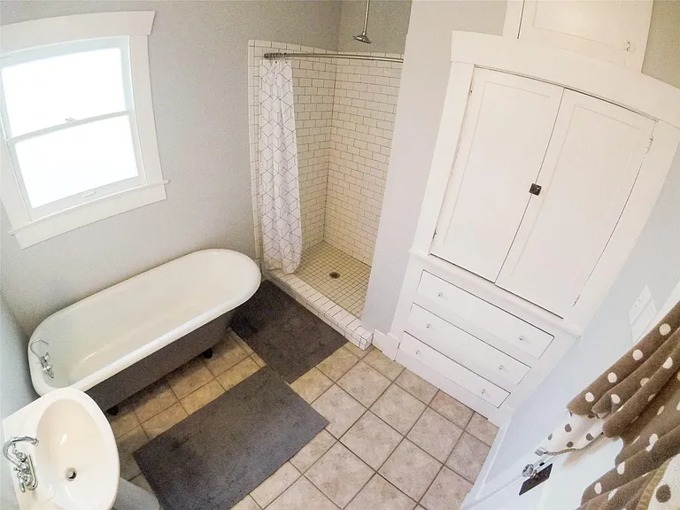 210 Tabor St — Photo 20