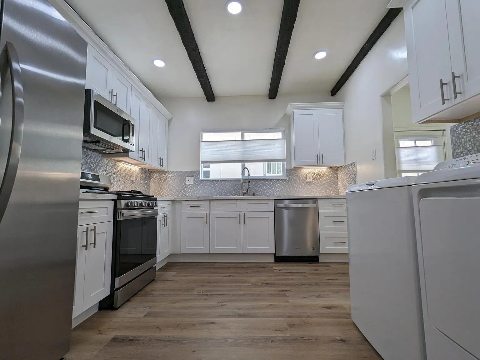 2 bed, 1250 sqft, $3,800 — Photo 3