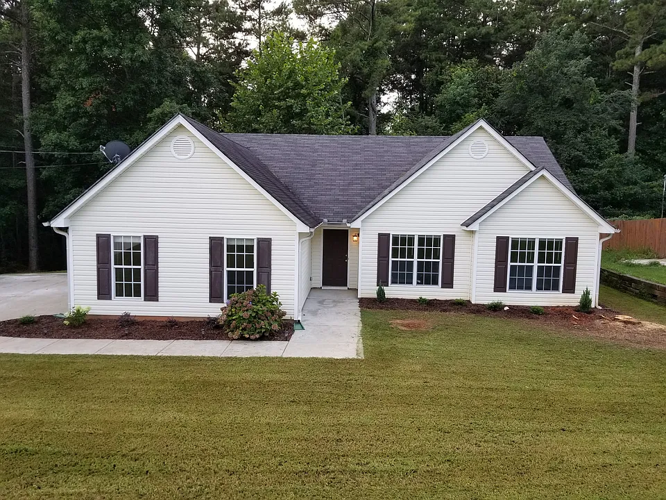 2720 Dacula Cove Cir