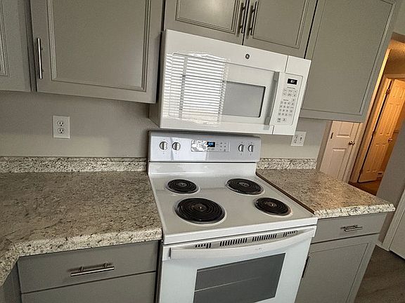 5th image of 1522 S Lawson St #5