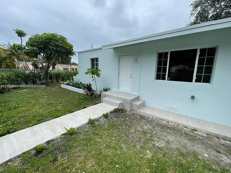 6344 NW Miami Pl — Photo 21
