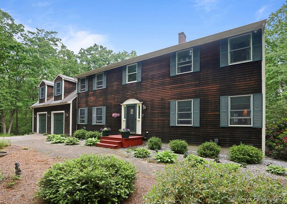1st image of 224 Ash St