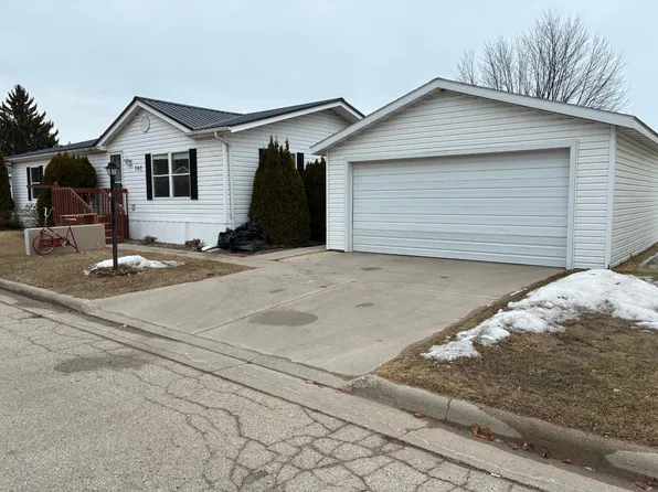 3400 OTHER #702, Marinette, WI 54143