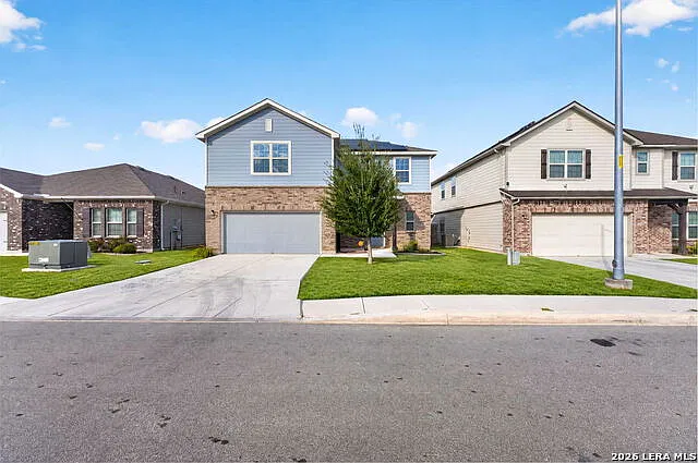 3 bed, 2.5 bath, 2044 sqft, $2,250 — Photo 4
