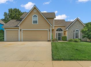 4505 Roundabout Cir, Lawrence, KS 66049