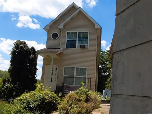 19 S Virginia Ave, Brunswick, MD 21716