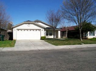 437 Strauss Ln, Madera, CA 93637
