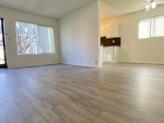 1 bed, 750 sqft, $2,145 — Photo 2