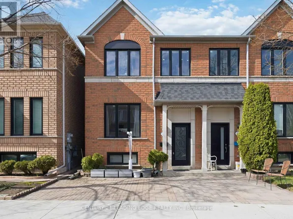 38 Viella St, Toronto, ON M6N 5C8