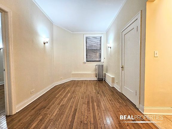 2nd image of 4641 N Paulina St #102