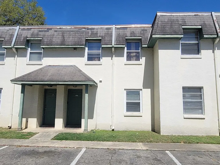 2325 W Pensacola St #116 — Photo 1