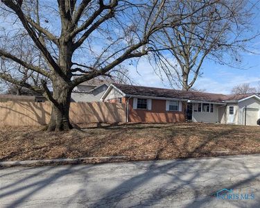 525 Burnham Dr, Fostoria, OH, 44830