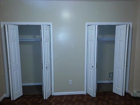 BR 1 double closets