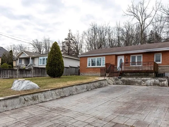 76 Margaret Ave, Hamilton, ON L8G 3G5