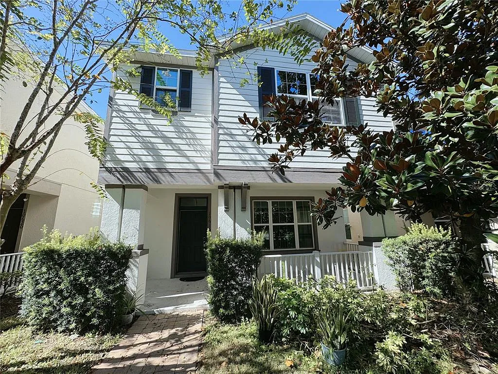 4 bed, 2.5 bath, 2087 sqft, $2,900 — Photo 2