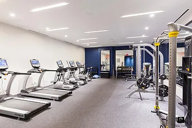 Rented by R New York