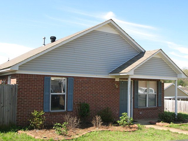 1st image of 1007 Van Dorn St