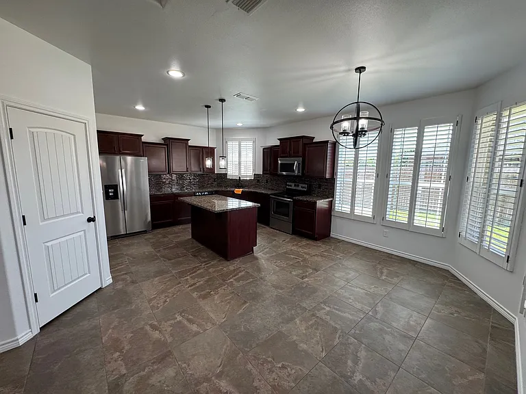 7201 Donatello St — Photo 7