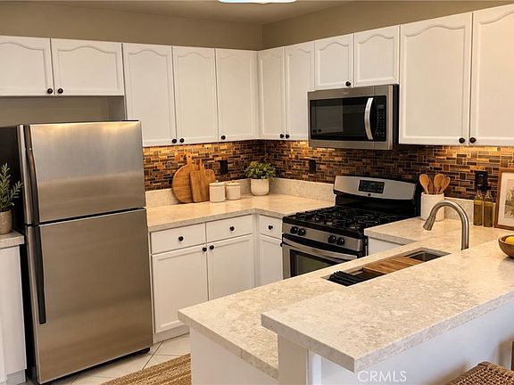 3rd image of 3317 E Metcalf Cir