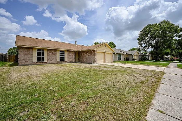 4 bed, 2.0 bath, 1500 sqft, $1,700 — Photo 3