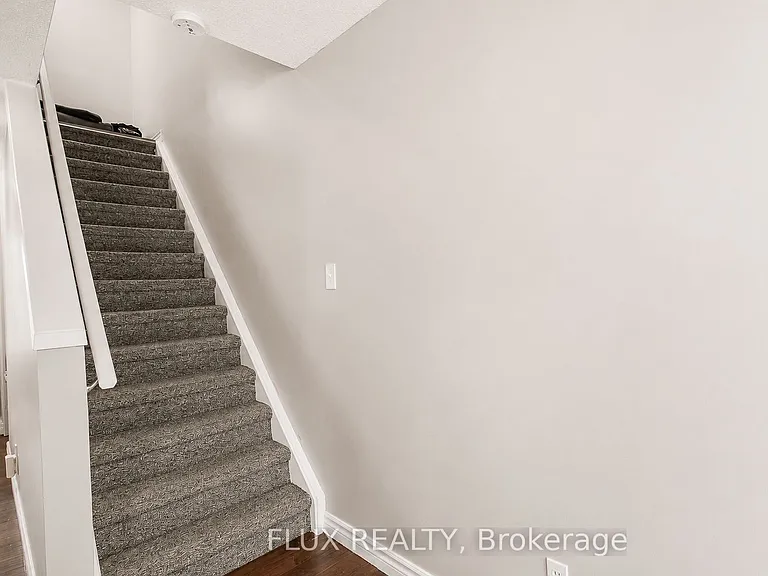 595 3rd St #19 — Photo 25