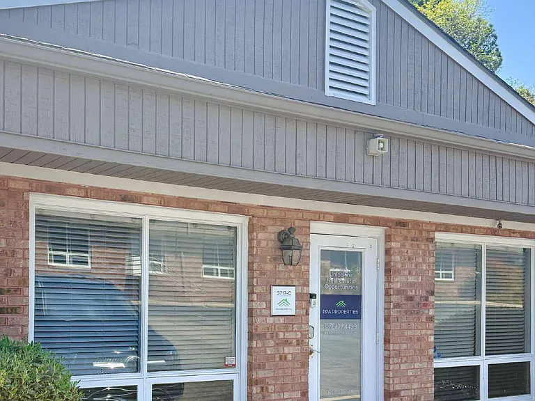 3717 University Dr #C — Photo 21
