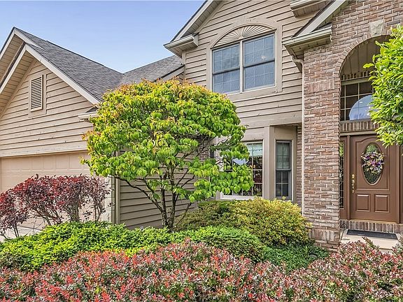 4th image of 14751 Lancelot Ln E