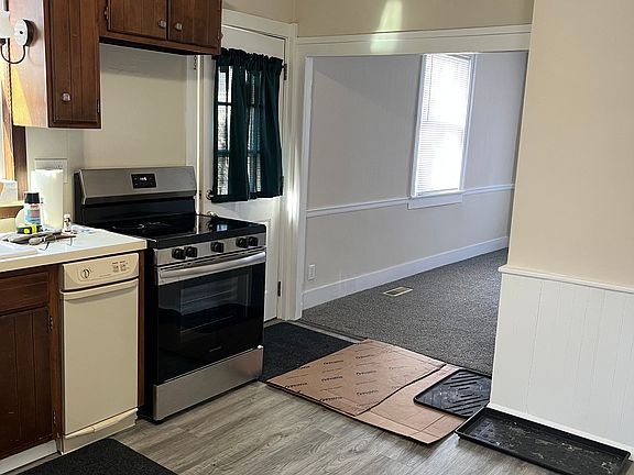 5th image of 37311 Detroit Rd