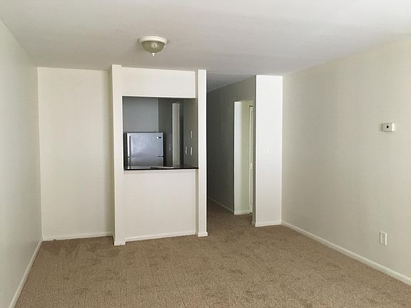 5th image of 557 Ellsworth St #120